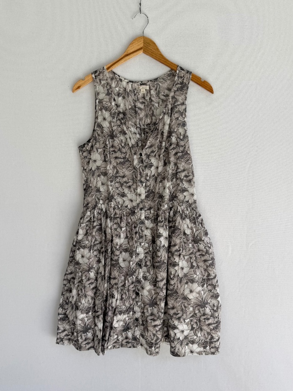 GAP Women’s Size 6 Gray & White Floral Drop Waist Full Skirt Tank Dress